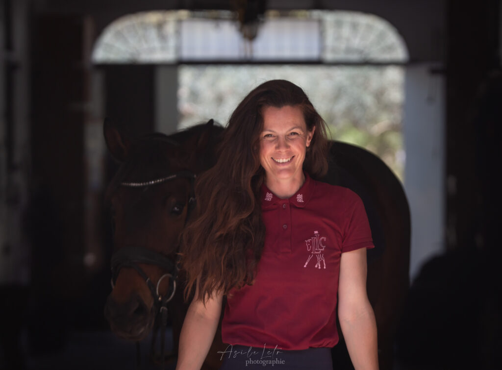 Lucie Le Corre enseignante dressage DEJEPS formatrice Equimova